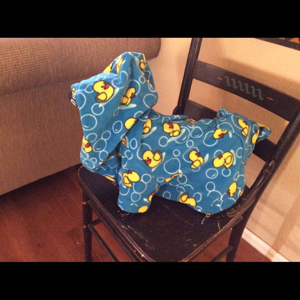 Pet Pjs Hoodie Size L will Rubber Ducks